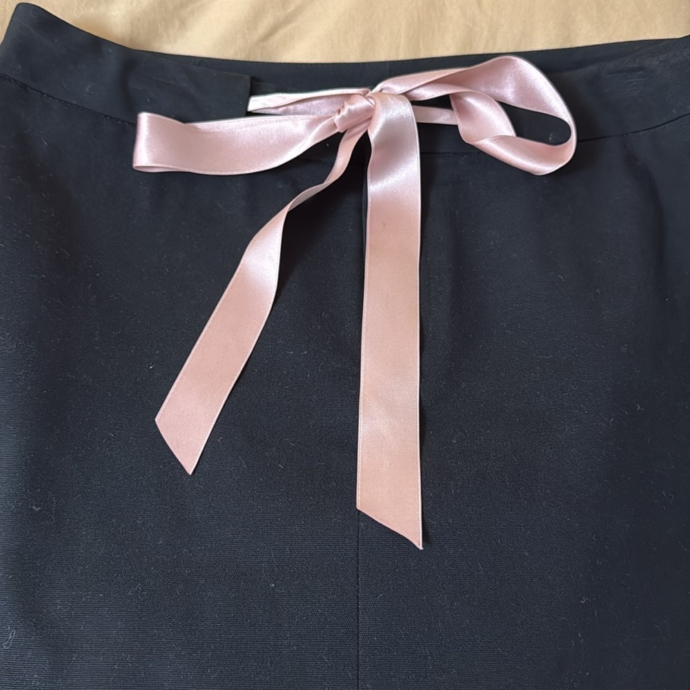 Chaiken Black Pencil Skirt with built-in Pink ribbon belting - Picture 3 of 10